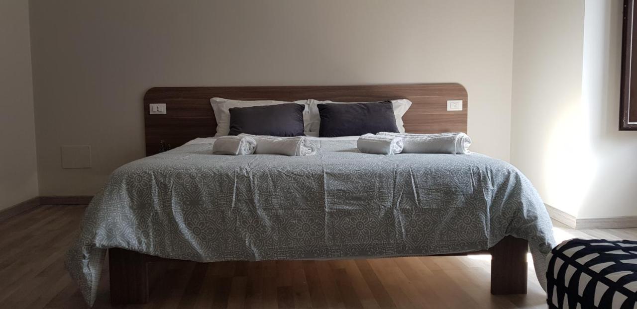 Tre Stelle Al Duomo Bed and Breakfast Κατάνια Εξωτερικό φωτογραφία