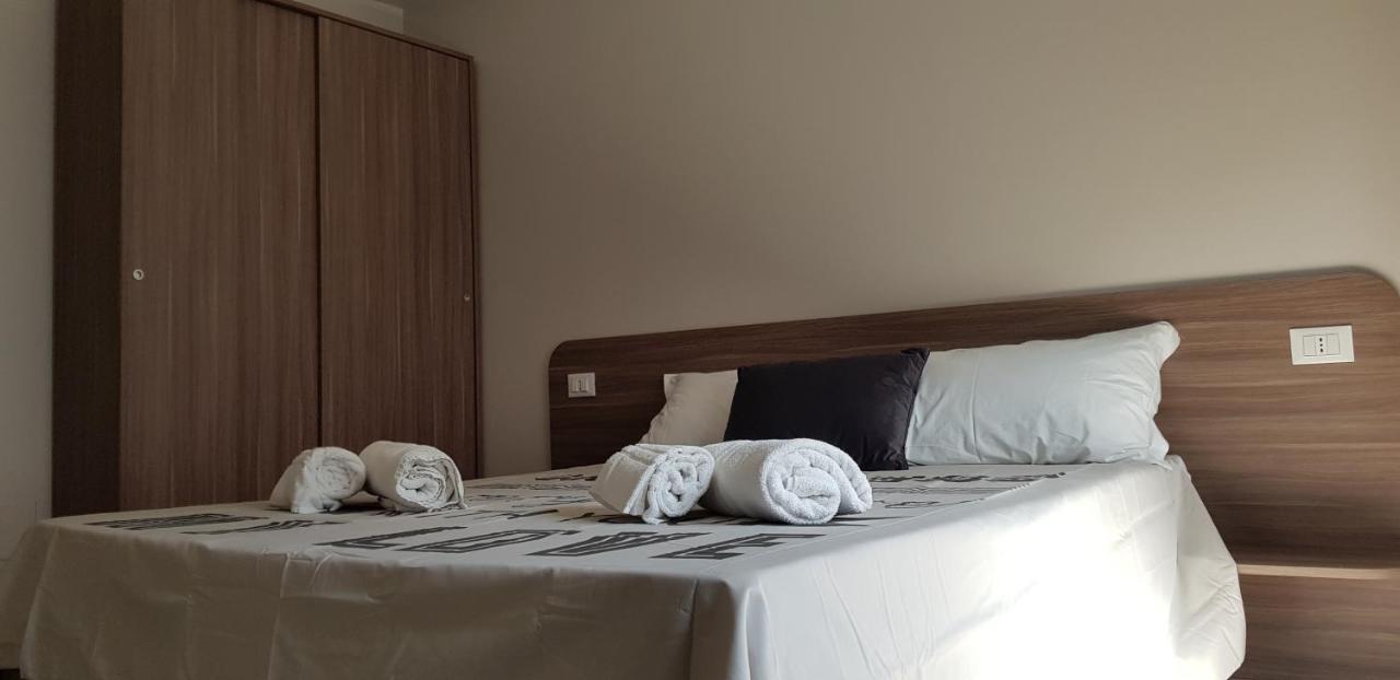 Tre Stelle Al Duomo Bed and Breakfast Κατάνια Εξωτερικό φωτογραφία