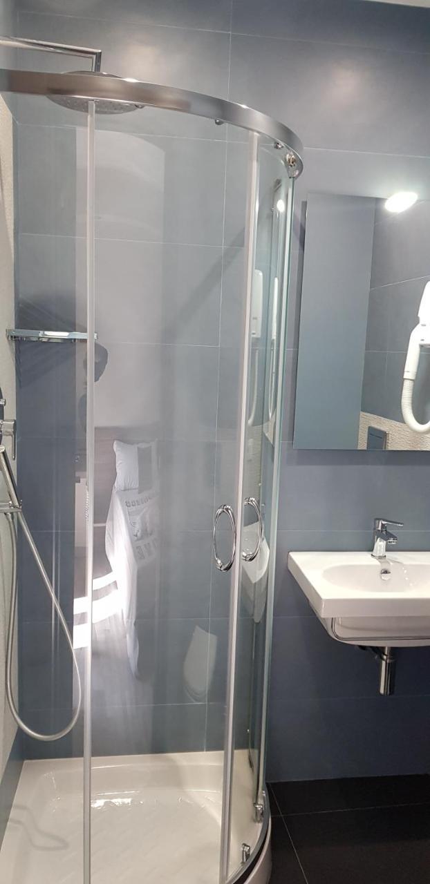 Tre Stelle Al Duomo Bed and Breakfast Κατάνια Εξωτερικό φωτογραφία