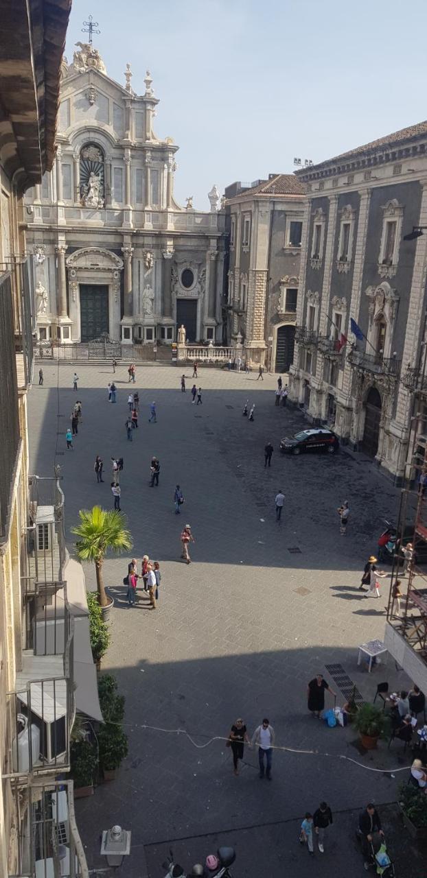 Tre Stelle Al Duomo Bed and Breakfast Κατάνια Εξωτερικό φωτογραφία