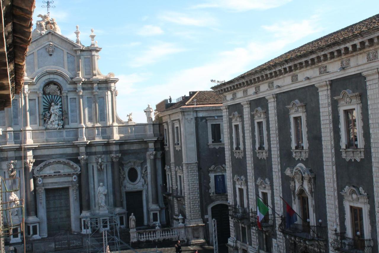 Tre Stelle Al Duomo Bed and Breakfast Κατάνια Εξωτερικό φωτογραφία